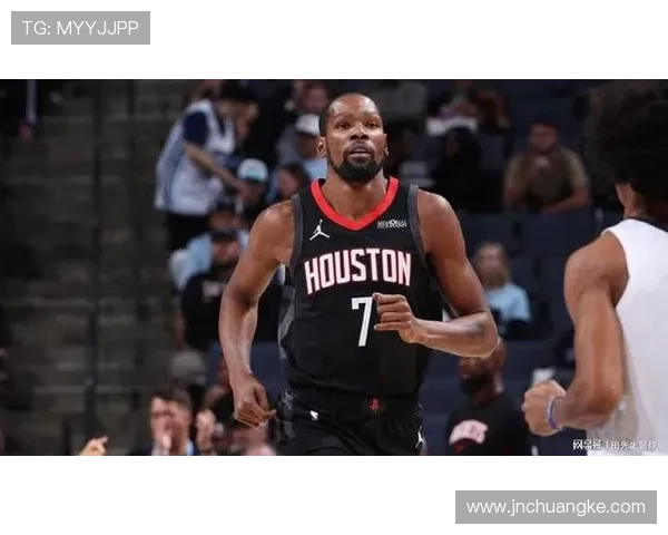 杜兰特强调内线冲击是创造三分机会的关键因素